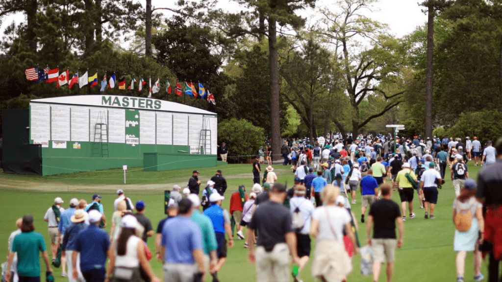 , Nine Things Golf Fans Should Never Do at the Masters in Augusta National