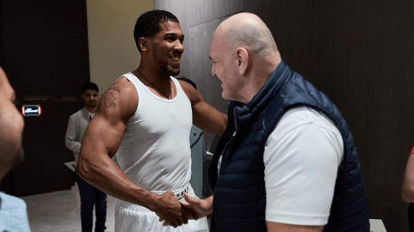 , Fans Praise Anthony Joshua for Classy Gesture Meeting Tyson Fury&#8217;s Dad Before Fight
