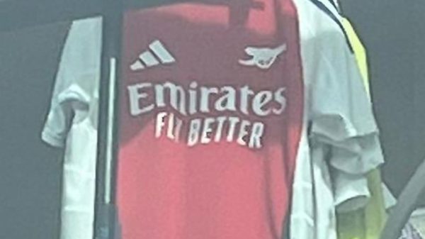 , Arsenal 2024/25 Home Kit &#8216;Leaked&#8217; Without Club Crest, Fans Praise Replacement Detail